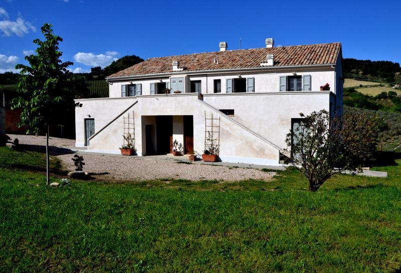 B&B Casale Fonte Vecchia Monteprandone Eksteriør billede